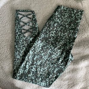 Aerie Green Cheeta Play Leggings